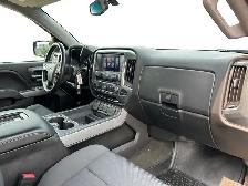 2017 Chevrolet Silverado 1500 LT / 4WD - Photo 17