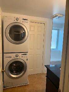 Beautiful 3 Bedroom Apartment - Photo 2