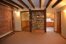 Beautiful 3 Bedroom Apartment - Photo 7