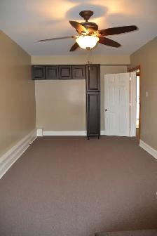 Beautiful 3 Bedroom Apartment - Photo 9