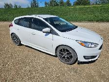 2017 Ford Focus - Photo 2
