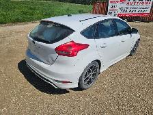 2017 Ford Focus - Photo 4