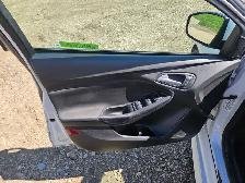 2017 Ford Focus - Photo 19