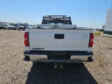 2015 GMC Sierra 2500HD - Photo 4
