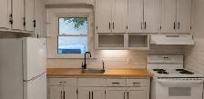 3 bedroom 1 bathroom (Near Laurier)