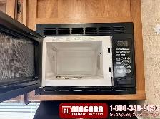 2012 KEYSTONE LAREDO 303TG Travel Trailer - Photo 17