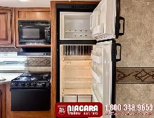 2012 KEYSTONE LAREDO 303TG Travel Trailer - Photo 18