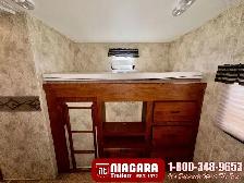 2012 KEYSTONE LAREDO 303TG Travel Trailer - Photo 20