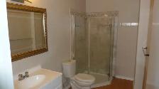 Master bedroom w/ private washroom - all utilities included - Photo 4