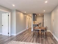 PORT CREDIT | 2  BEDROOM   DEN | PARKING, LOCKER & BALCONY - Photo 2