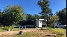Chalet rustique inclus 300 000 pieds carrés