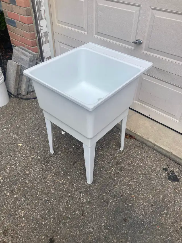 LAUNDRY TUB - Like New