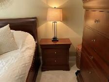 BEAUTIFUL SOLID WOOD BEDROOM SET - Photo 4