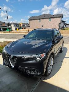 Alfa Romeo Stelvio Sport AWD / 85,501 km / One Owner / $21,000