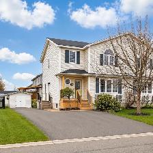 Moncton North - 40 Stoneham - 3 mini split and new roof !