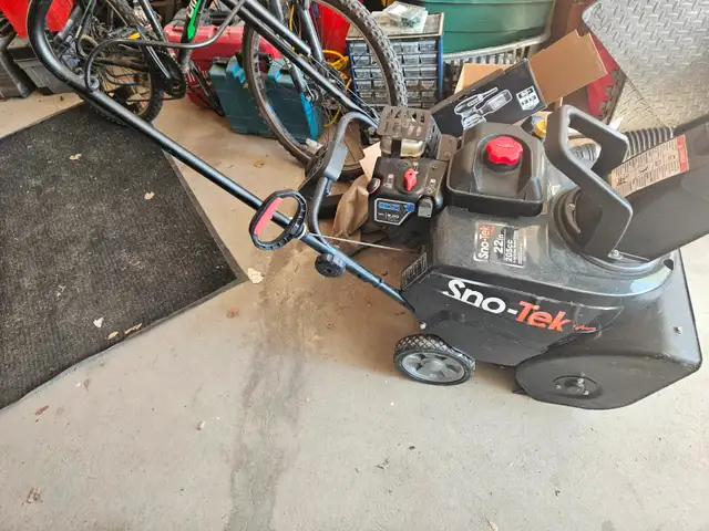 ELECTRIC START GAS SNOWBLOWER