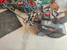 ELECTRIC START GAS SNOWBLOWER
