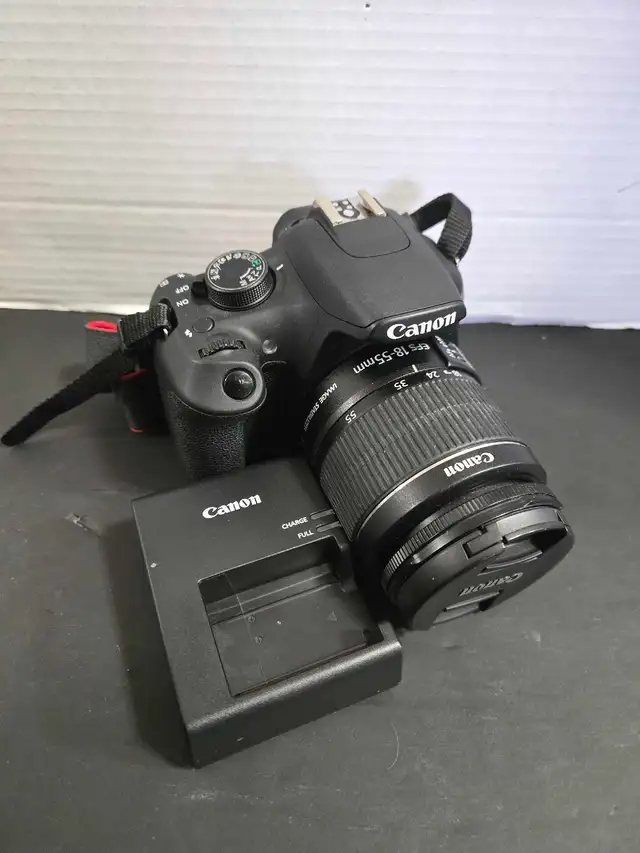 Canon T5 Camera With Case