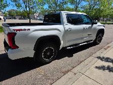 2023 Toyota Tundra SR5 Crewmax - Photo 4