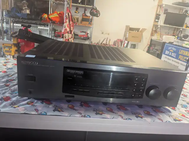 Kenwood 105vr receiver W/remote (#3101