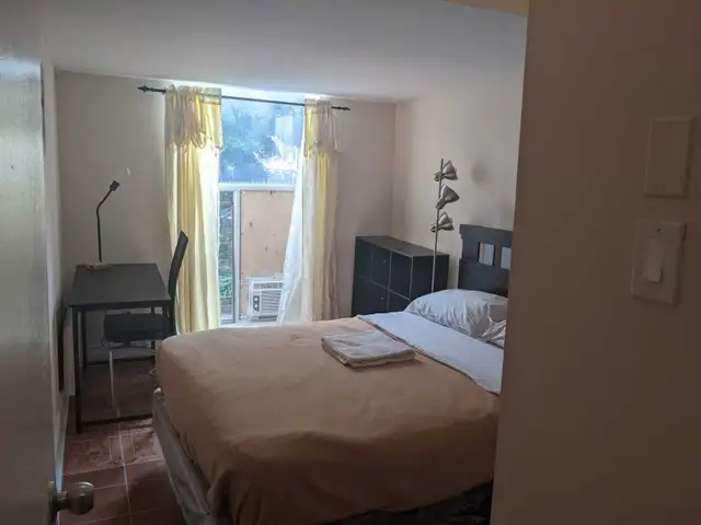 FULLY FURNISHED ONE BEDROOM UNIT