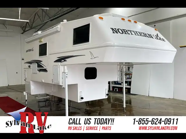 2023 Northern Lite Camper 10-2EXSE Wet Bath – 4-Season Camper.