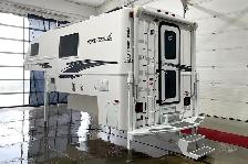 2023 Northern Lite Camper 10-2EXSE Wet Bath – 4-Season Camper. - Photo 6