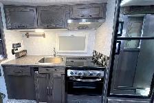 2023 Northern Lite Camper 10-2EXSE Wet Bath – 4-Season Camper. - Photo 22