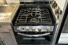 2023 Northern Lite Camper 10-2EXSE Wet Bath – 4-Season Camper. - Photo 25