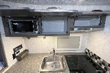 2023 Northern Lite Camper 10-2EXSE Wet Bath – 4-Season Camper. - Photo 28