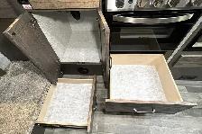 2023 Northern Lite Camper 10-2EXSE Wet Bath – 4-Season Camper. - Photo 32