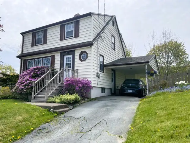 24-063 Well kept family home in Dartmouth