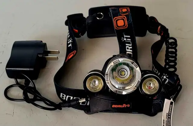Boruit RJ-3000 Triple-LED Headlamp (20377975)