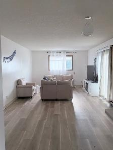Spacious Bright 2 Bdrm - Photo 3