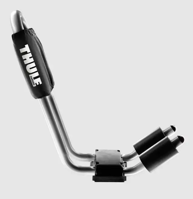 Ensemble de support horizontal pour kayak de style 'J' Thule