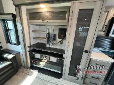 2022 Keystone RV Montana 3931FB - Photo 11