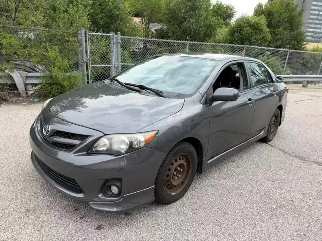 2013 Toyota Corolla S AUTO