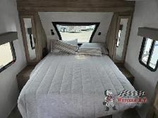 2023 Palomino SolAire Ultra Lite 208SS - Photo 13