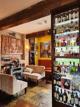 EXPERIENCED LINE COOK WANTED - SMALL FAMILY-OWNED RESTAURANT