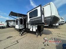 2024 Heartland Big Country 3905FL - Photo 3
