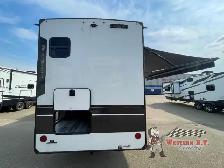 2024 Heartland Big Country 3905FL - Photo 6