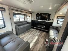 2024 Heartland Big Country 3905FL - Photo 13