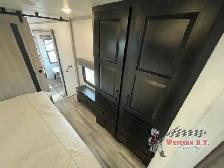 2024 Heartland Big Country 3905FL - Photo 24