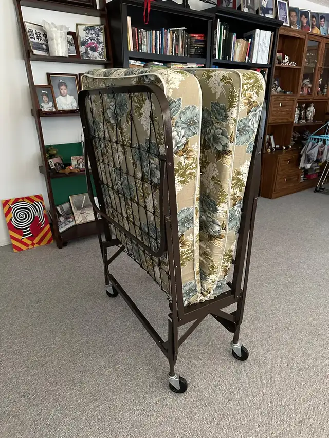 Convenient Folding Cot (Bed)