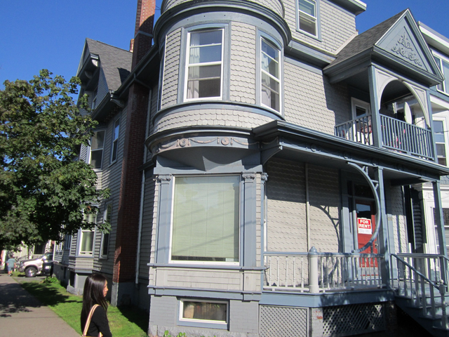 South End Large Sunny 3 Bedroom Flat