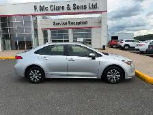 2025 Toyota Corolla LE AWD Hybrid Like New. Ready for the Road. - Photo 2