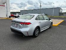 2025 Toyota Corolla LE AWD Hybrid Like New. Ready for the Road. - Photo 3