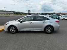 2025 Toyota Corolla LE AWD Hybrid Like New. Ready for the Road. - Photo 6