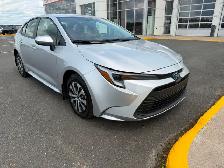 2025 Toyota Corolla LE AWD Hybrid Like New. Ready for the Road. - Photo 9