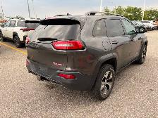 2016 Jeep Cherokee Trailhawk / 4x4 / Sièges chauffants Caméra de - Photo 5